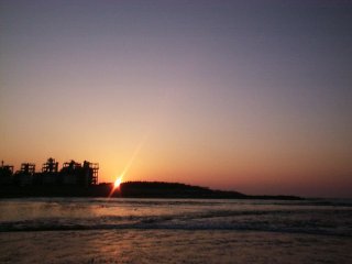 �n���͌��T���h�o�[����