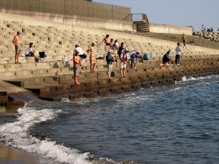 �������