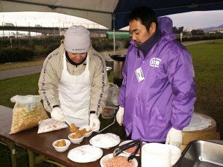 ���H����