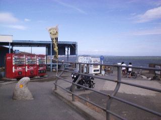 �T�U���r�[�`�Q