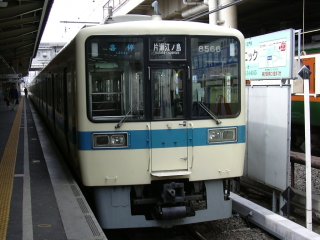 �e��