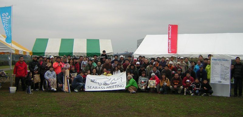 �W��