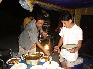 �J���[�𕪂���}